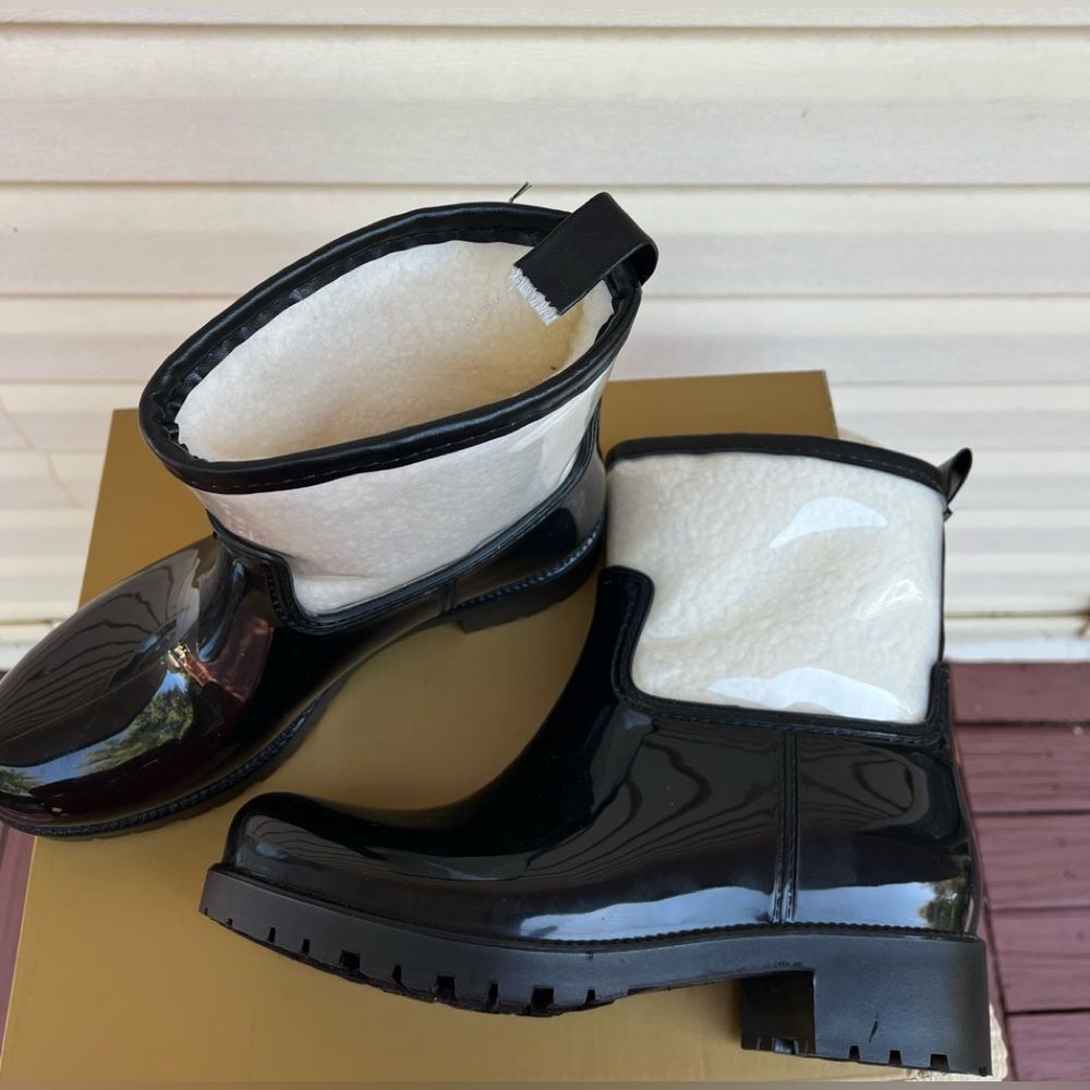 Charter Club Black & Clear Ankle Boots Fleece Lined Lug Sole Booties Size 8